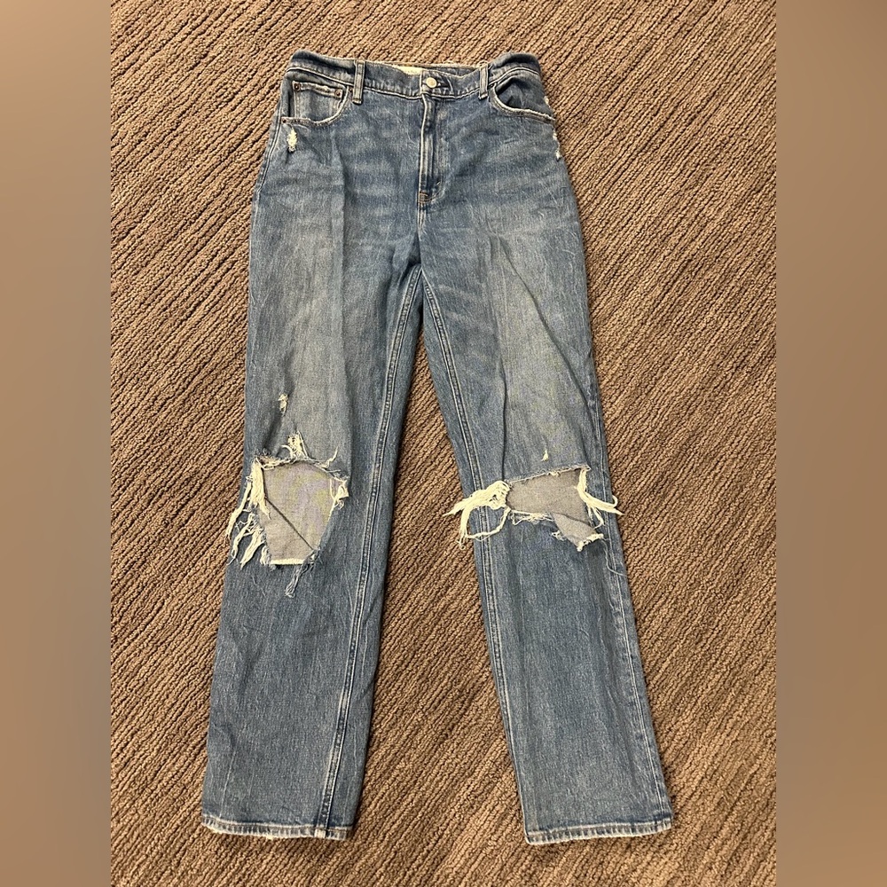 Abercrombie & Fitch 90’s Straight Ultra High Rise Ripped Jeans